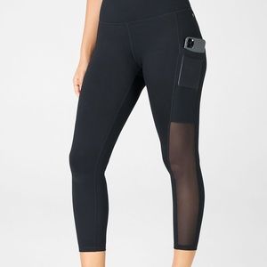 Trinity Mid-Rise Pocket 7/8 Workout Leggings